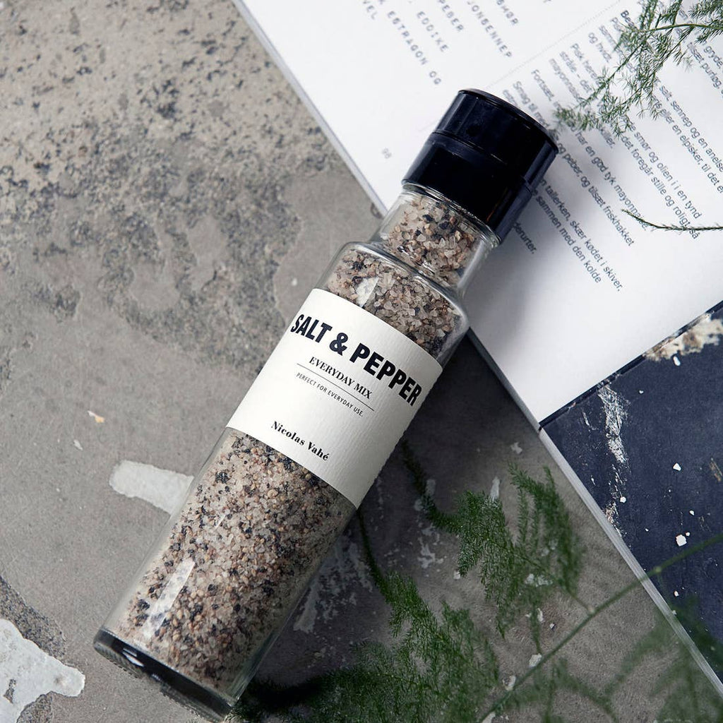 Salt and Pepper Everyday Mix